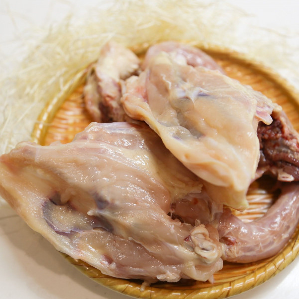 Fresh Kampong Chicken Bones (2PCS)